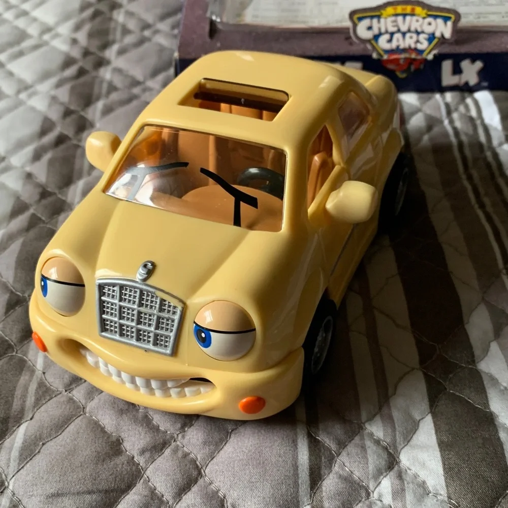 Leslie LX- The Chevron Cars Vintage Collectible 1998